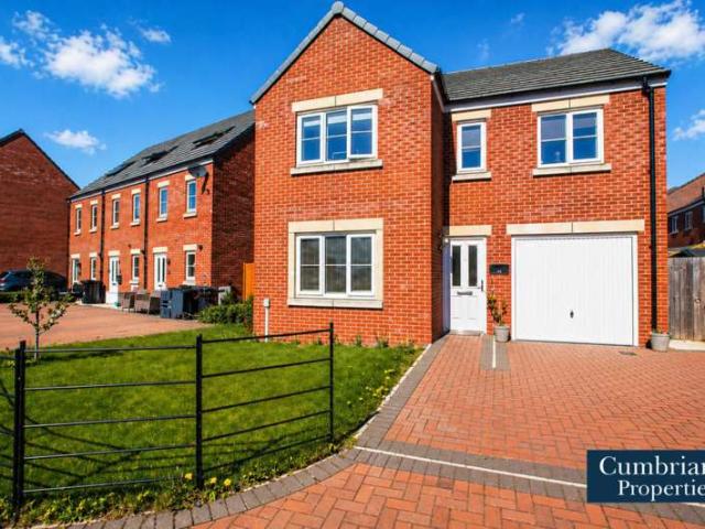 4 Bedroom Detached House