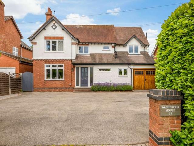 4 Bedroom Detached House