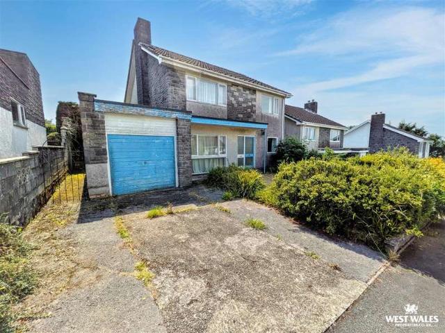 4 Bedroom Detached House