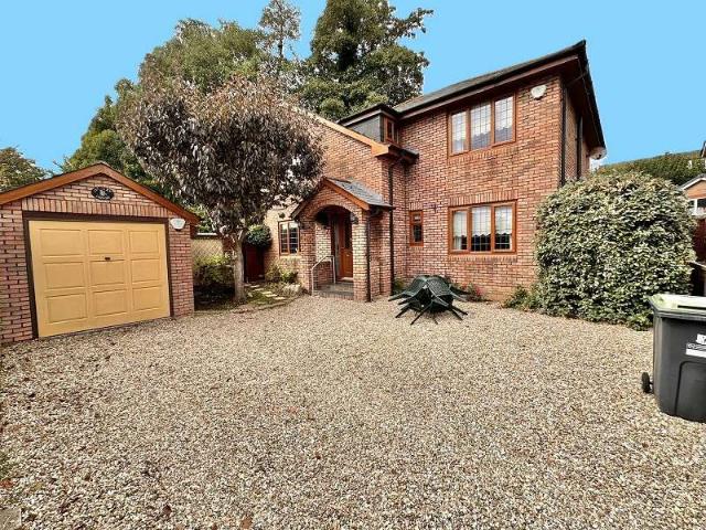 4 Bedroom Detached House