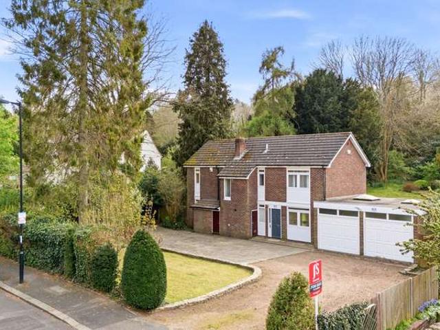 4 Bedroom Detached House