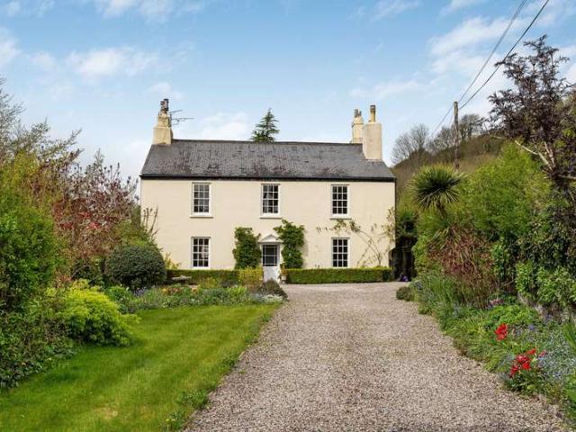 4 Bedroom Detached House
