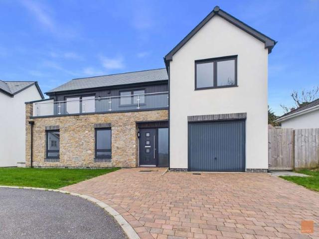 4 Bedroom Detached House