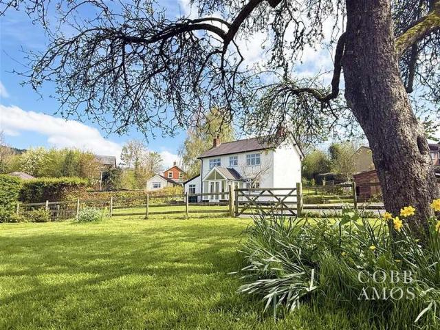 4 Bedroom Detached House