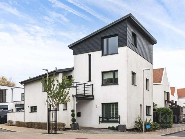 4 Bedroom Detached House