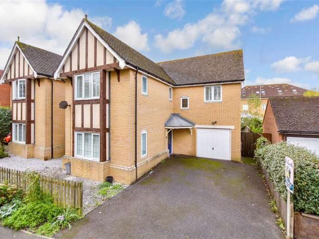 4 Bedroom Detached House