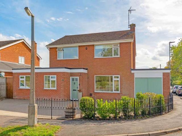 4 Bedroom Detached House