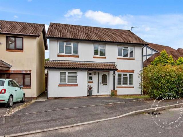 4 Bedroom Detached House