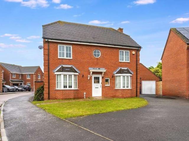 4 Bedroom Detached House