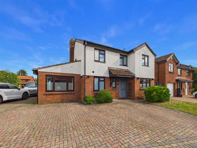 4 Bedroom Detached House