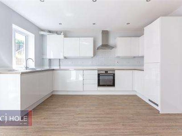 4 Bedroom Detached House