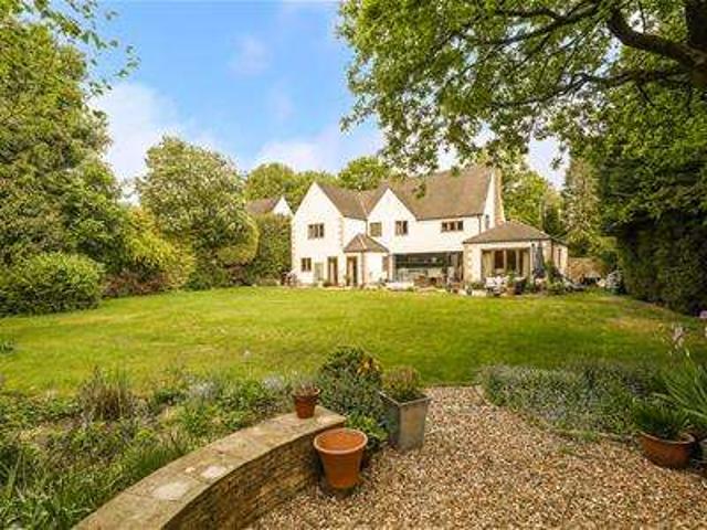 4 Bedroom Detached House