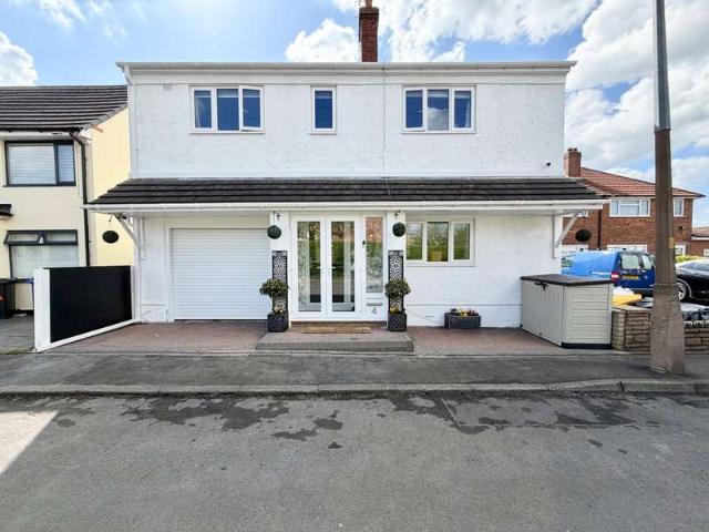 4 Bedroom Detached House