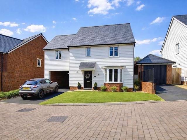 4 Bedroom Detached House