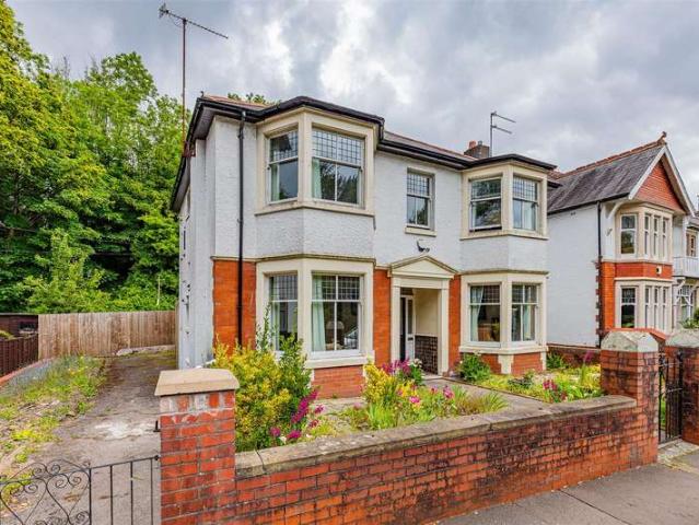 4 Bedroom Detached House