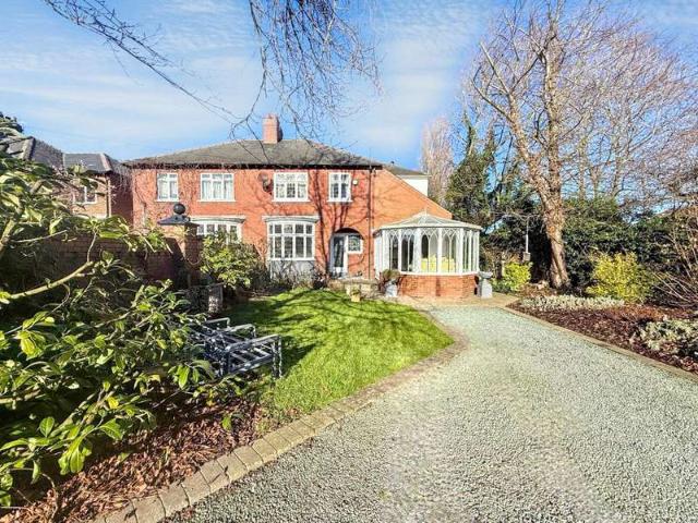 4 Bedroom Detached House