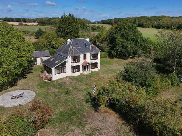 4 Bedroom Detached House