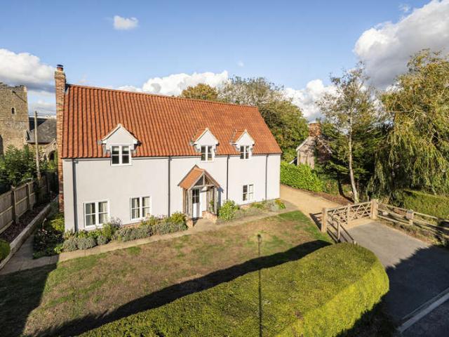 4 Bedroom Detached House