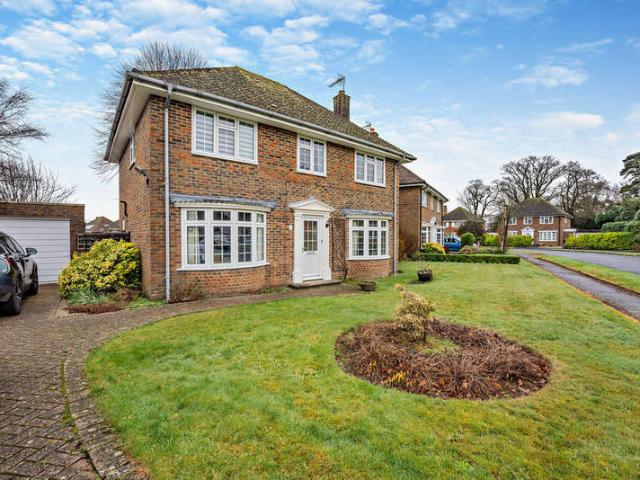 4 Bedroom Detached House