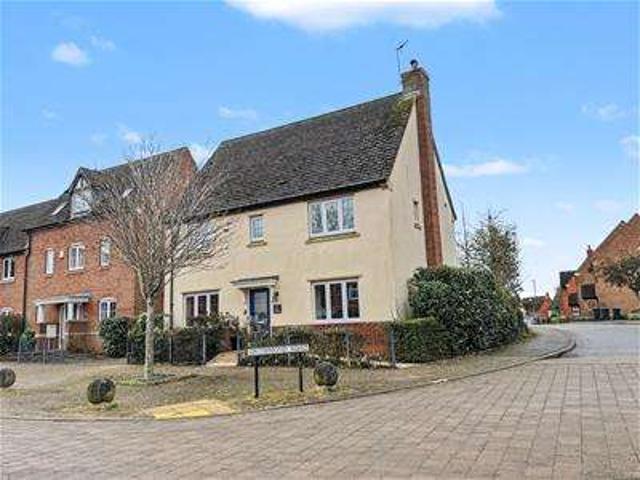 4 Bedroom Detached House