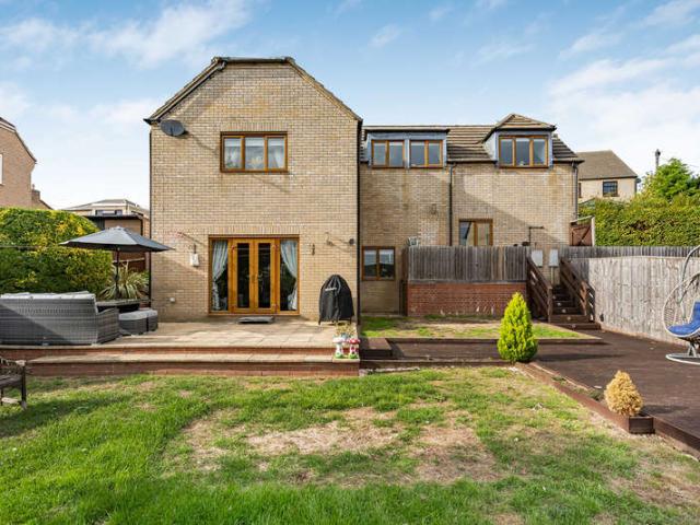 4 Bedroom Detached House