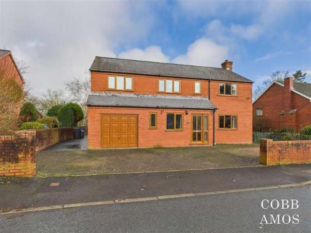 4 Bedroom Detached House
