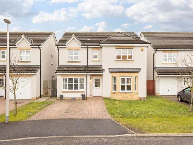 4 Bedroom Detached House