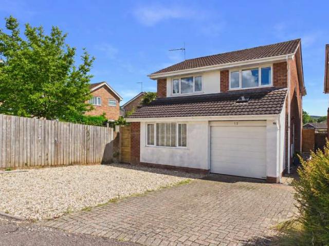 4 Bedroom Detached House