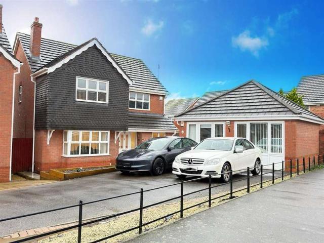 4 Bedroom Detached House
