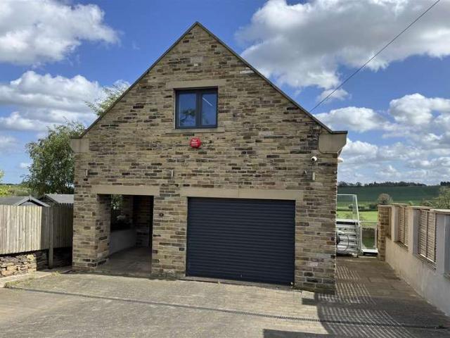 4 Bedroom Detached House