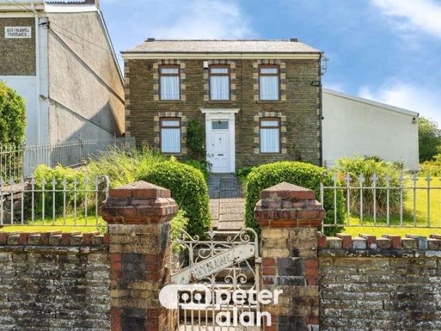 4 Bedroom Detached House