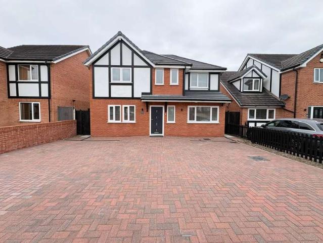 4 Bedroom Detached House
