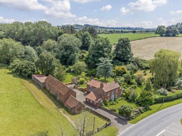 4 Bedroom Detached House