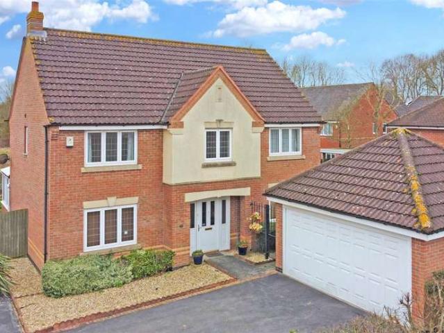 4 Bedroom Detached House