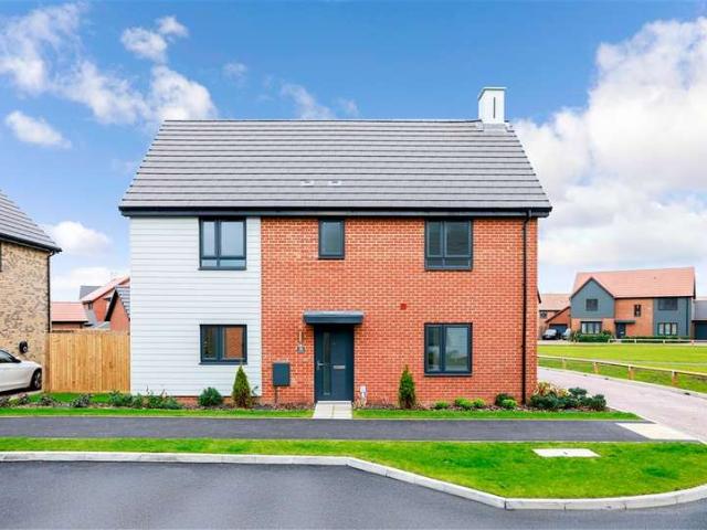 4 Bedroom Detached House