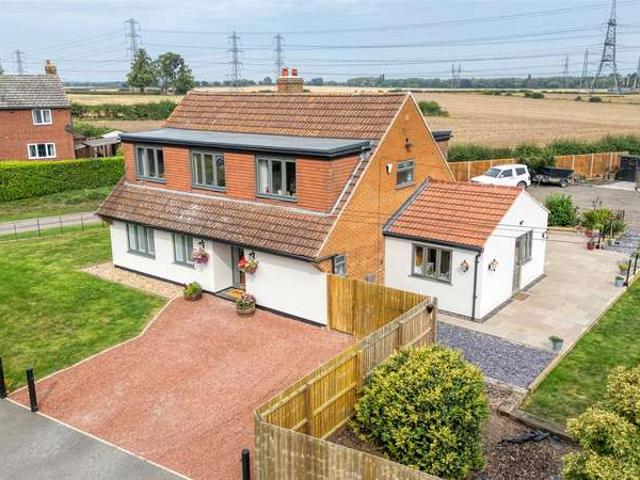 4 Bedroom Detached House
