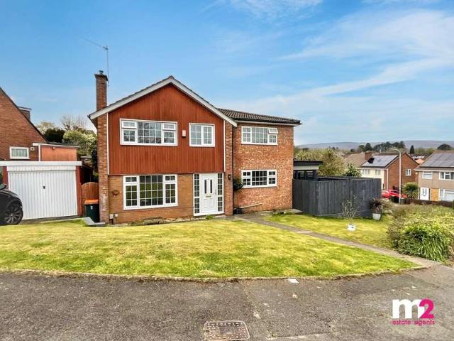 4 Bedroom Detached House