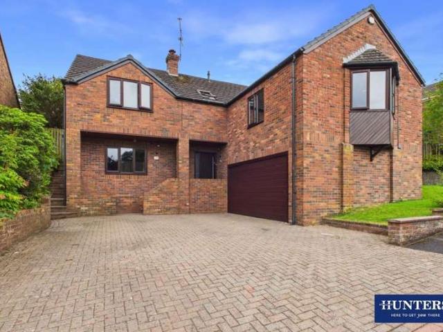 4 Bedroom Detached House