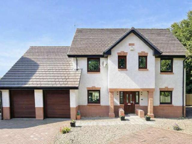 4 Bedroom Detached House