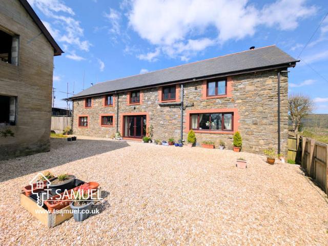 4 Bedroom Detached House