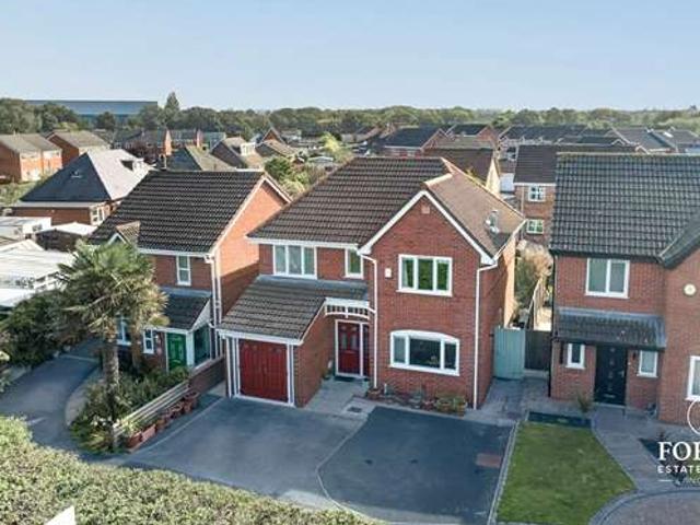 4 Bedroom Detached House