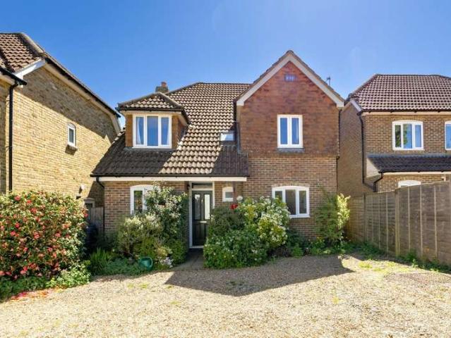 4 Bedroom Detached House
