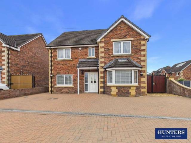 4 Bedroom Detached House