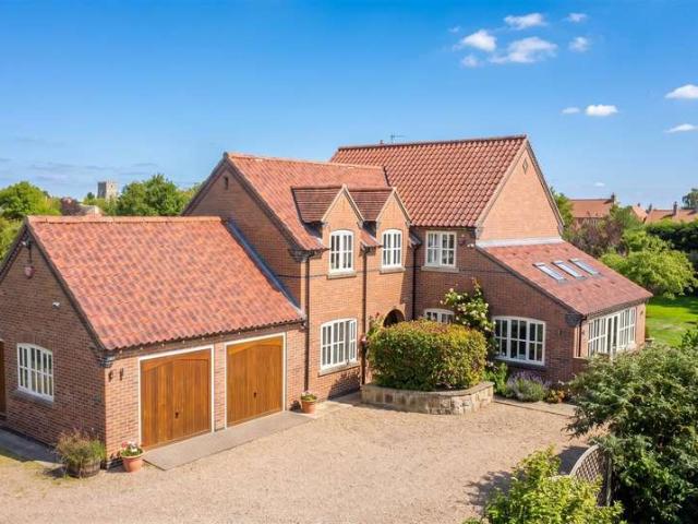 4 Bedroom Detached House