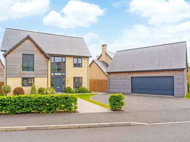 4 Bedroom Detached House