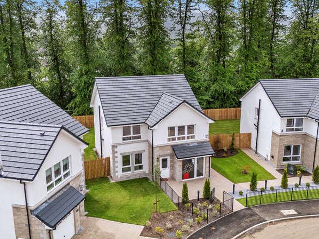 4 Bedroom Detached House