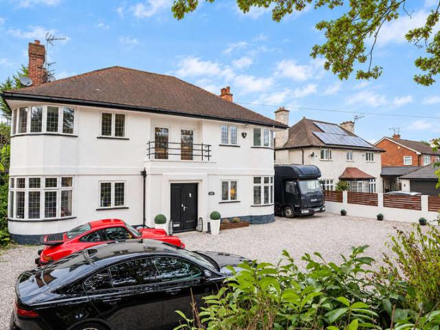 4 Bedroom Detached House