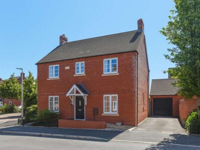 4 Bedroom Detached House