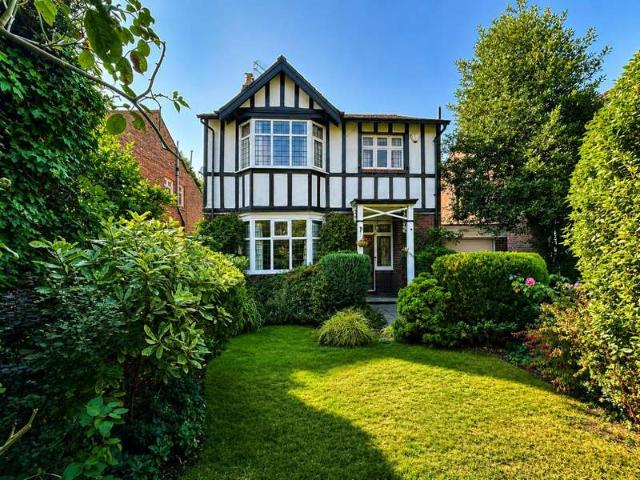 4 Bedroom Detached House