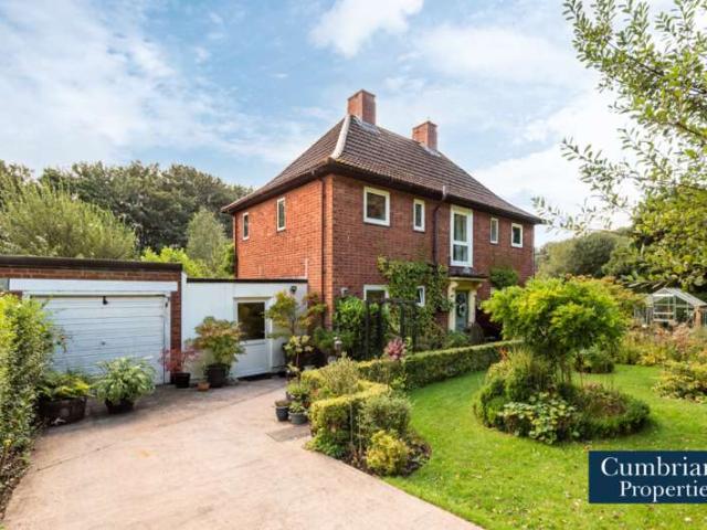 4 Bedroom Detached House